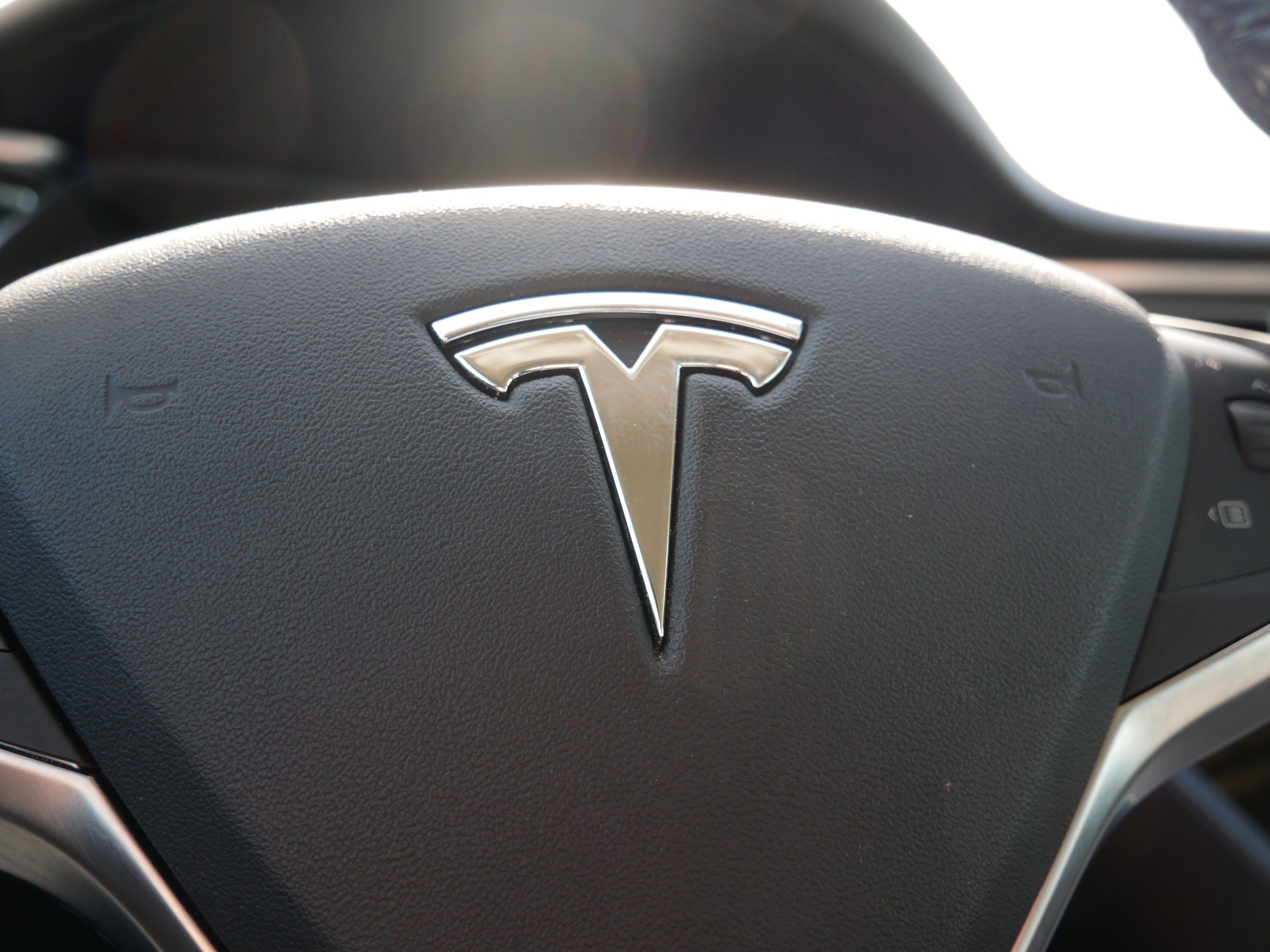 Used 2016 Tesla Model S AWD image 33