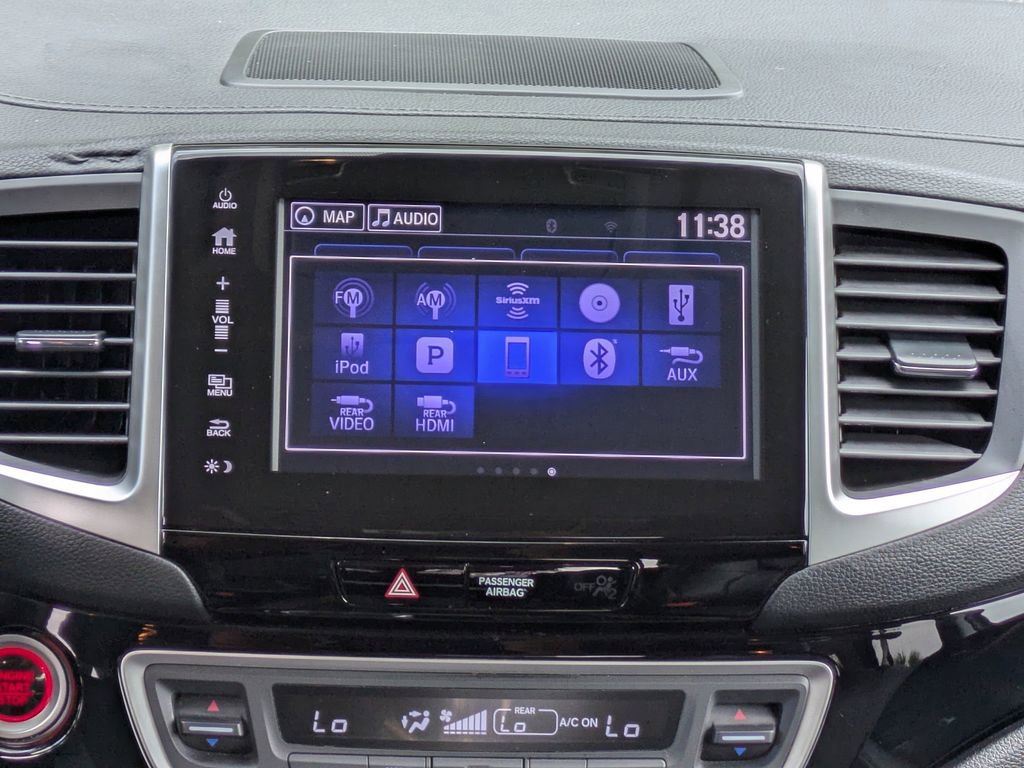 Used 2017 Honda Pilot Elite image 19