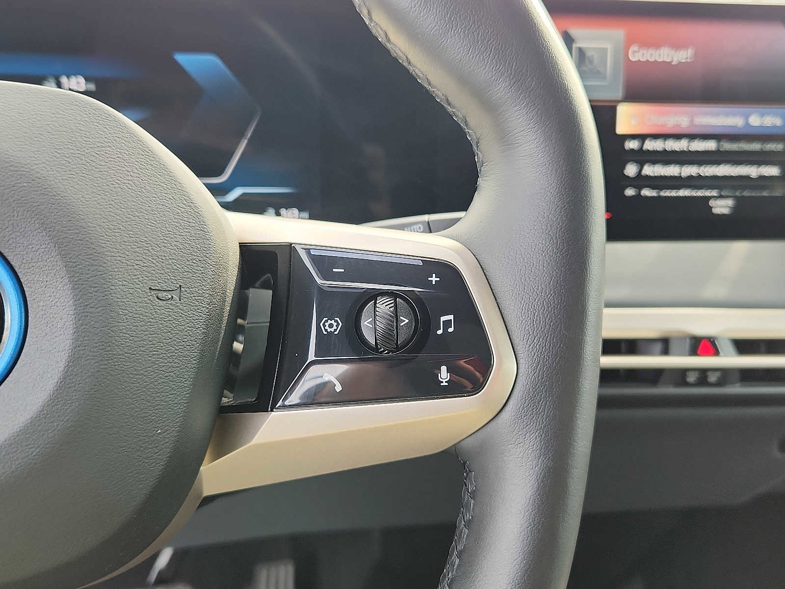 Used 2023 BMW iX xDrive50 w/ Ultimate Package 2 image 21