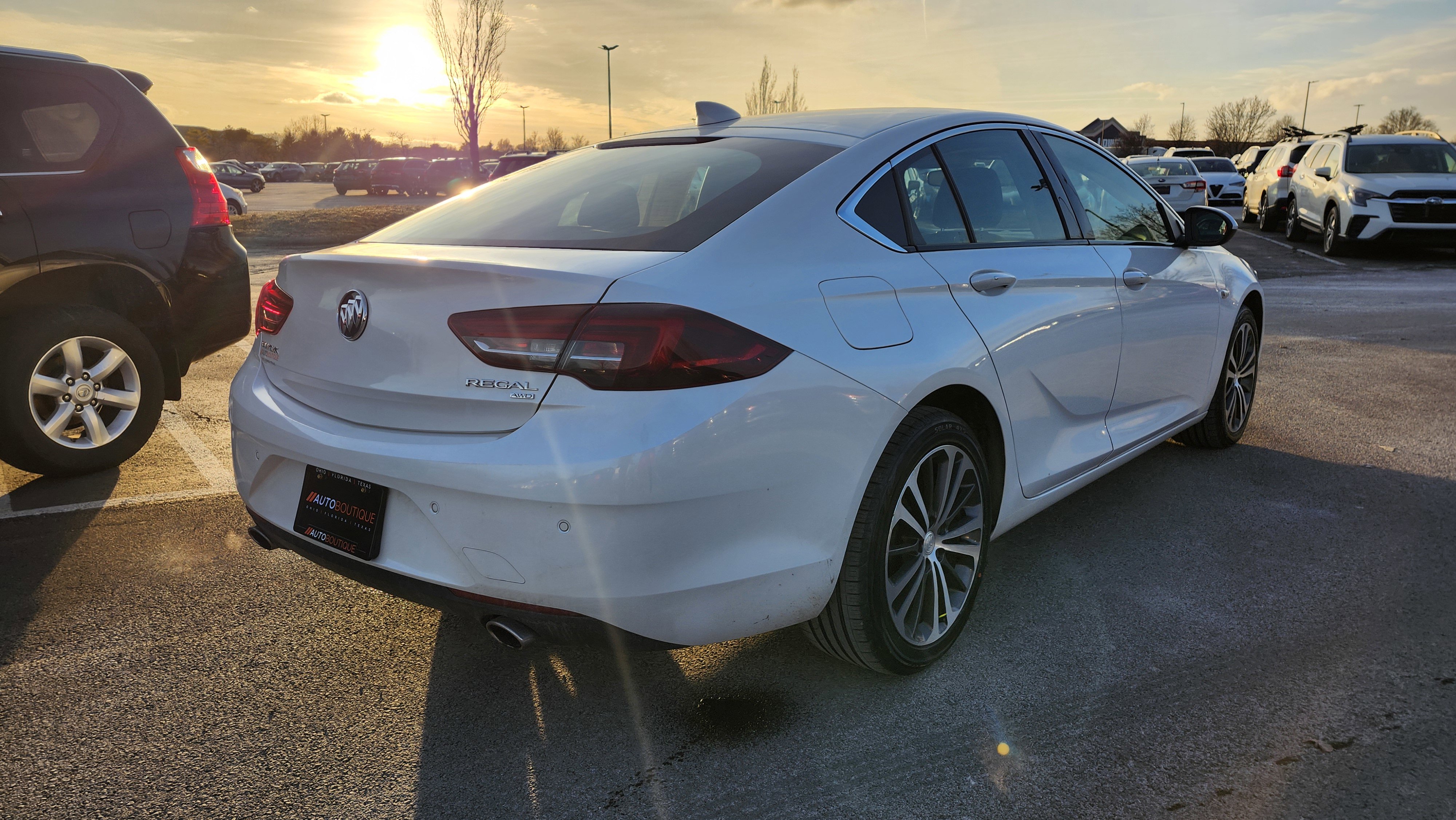 Used 2018 Buick Regal Essence w/ Driver Confidence Package #1 image 18