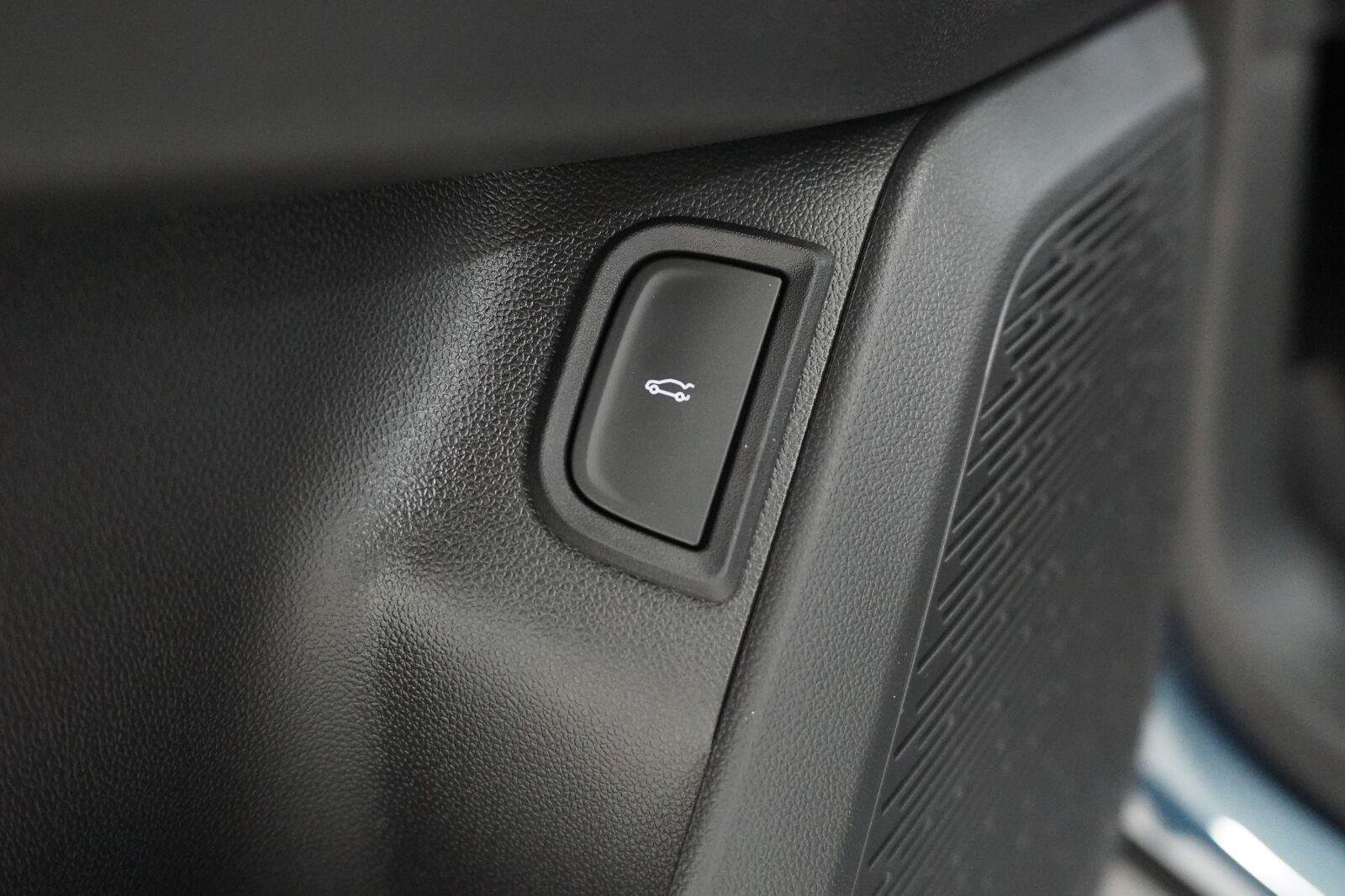 New 2027 Chevrolet Equinox RS w/ LPO, Floor Liner Package FWD image 20