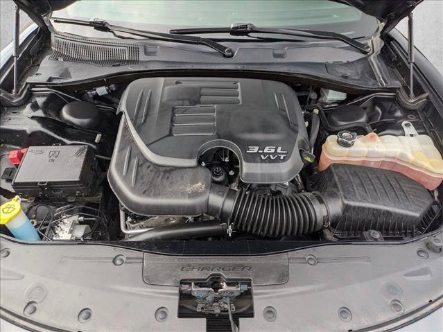 Used 2022 Dodge Charger SXT w/ Leather Interior Group RWD image 20