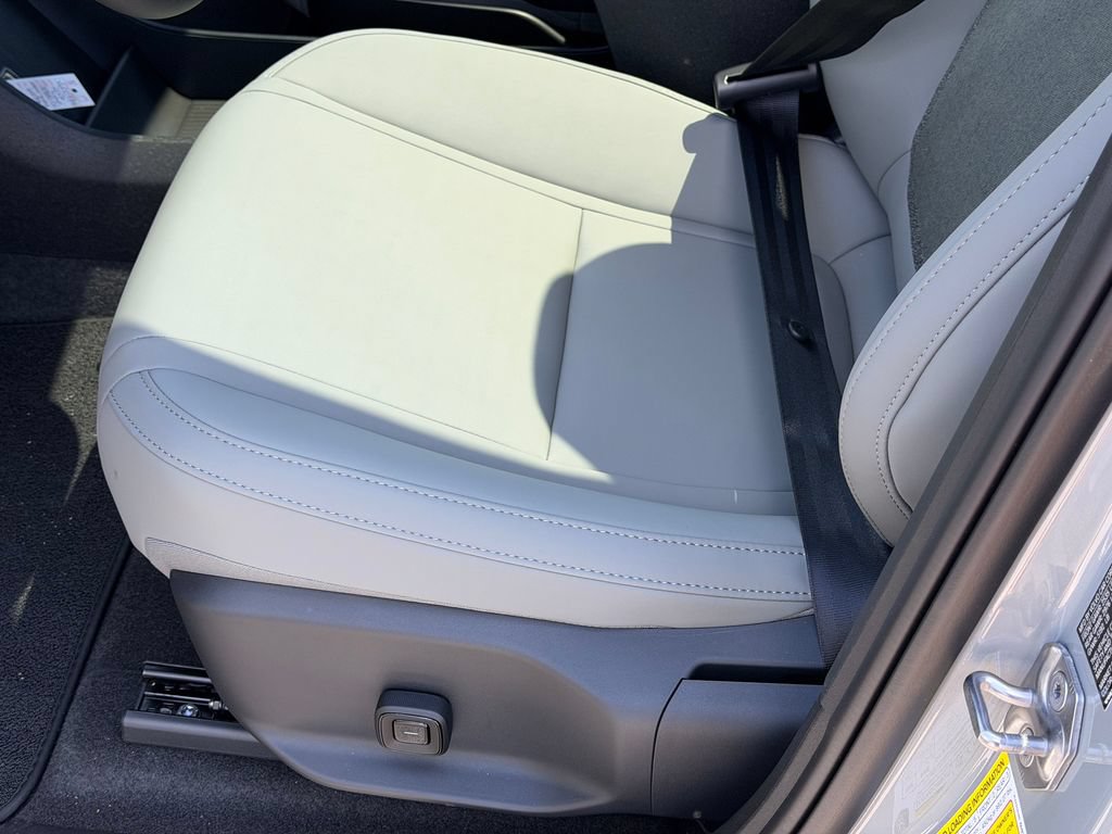 New 2026 Volvo EX30 Cross Country Ultra AWD/4WD image 16