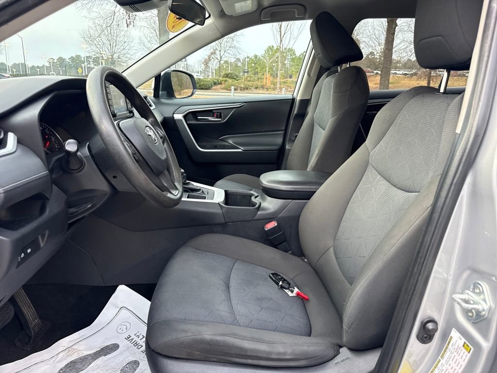 Used 2022 Toyota RAV4 XLE image 13
