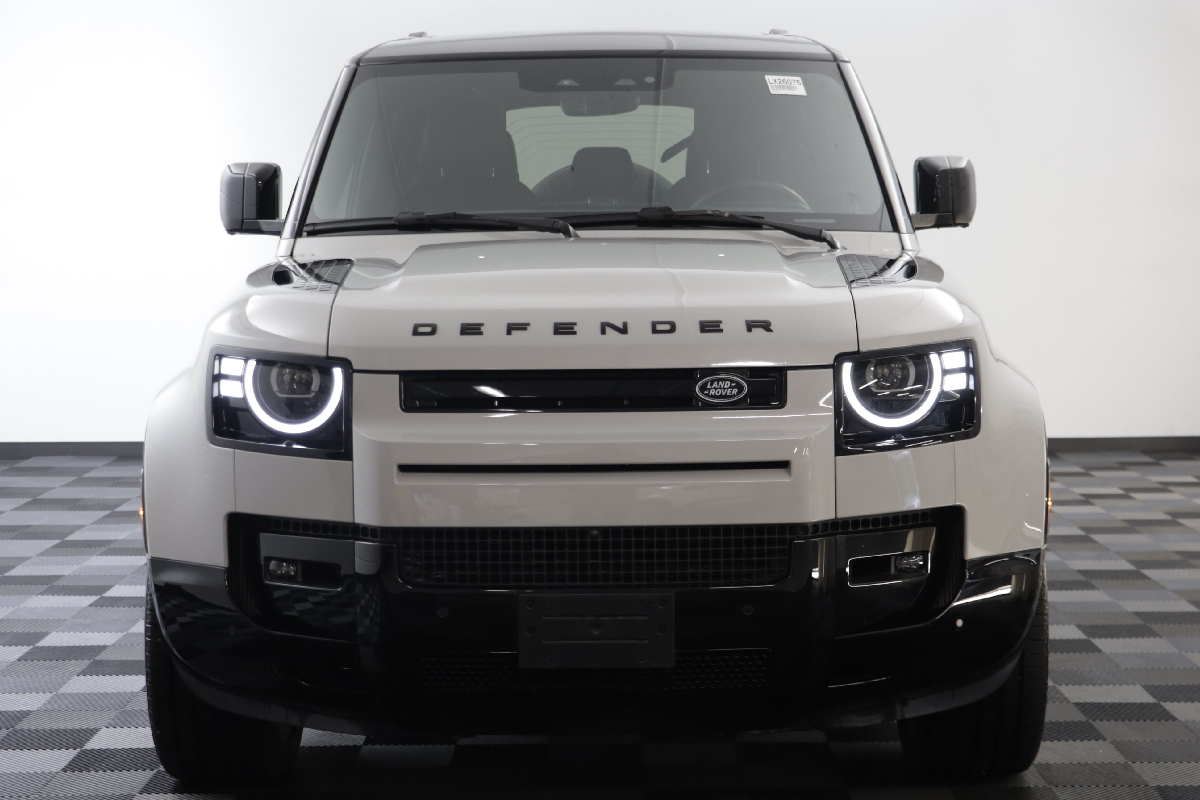 Certified 2026 Land Rover Defender 110 X-Dynamic SE AWD/4WD image 21