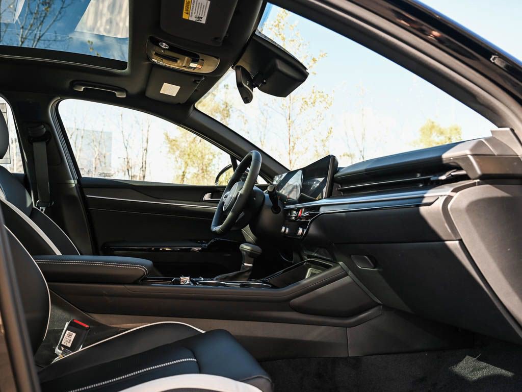 New 2026 Kia K5 GT-Line w/ GT-Line Premium Package image 9