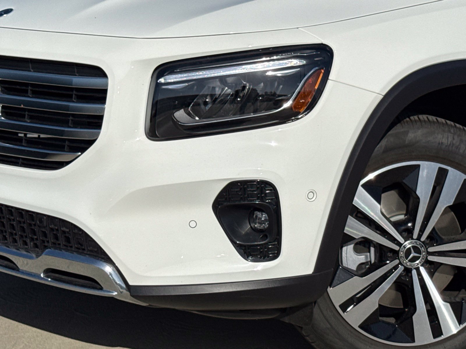 New 2026 Mercedes-Benz GLB 250 4MATIC image 3