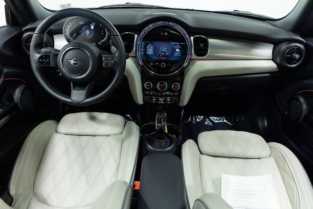 Used 2023 MINI Cooper 2-Door Hardtop w/ Signature Upholstery Package image 22