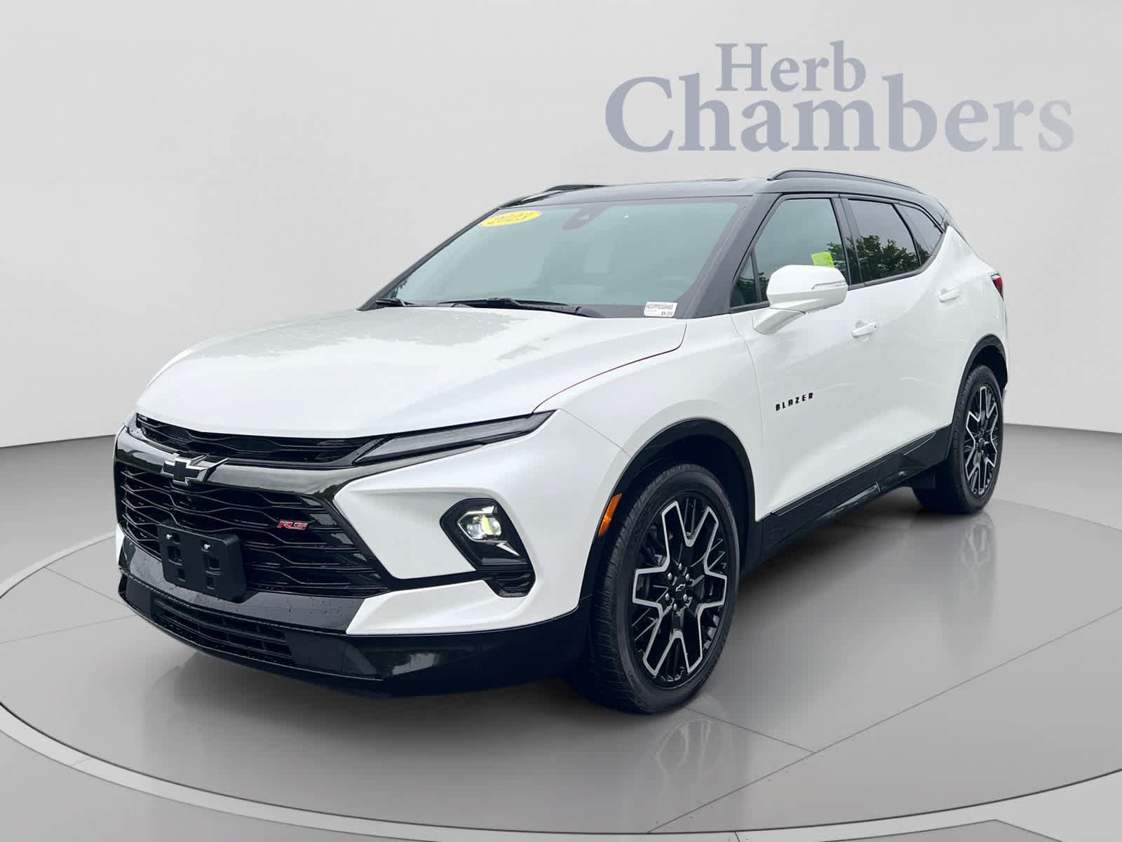 Used 2023 Chevrolet Blazer RS w/ Driver Confidence II Package AWD/4WD image 4
