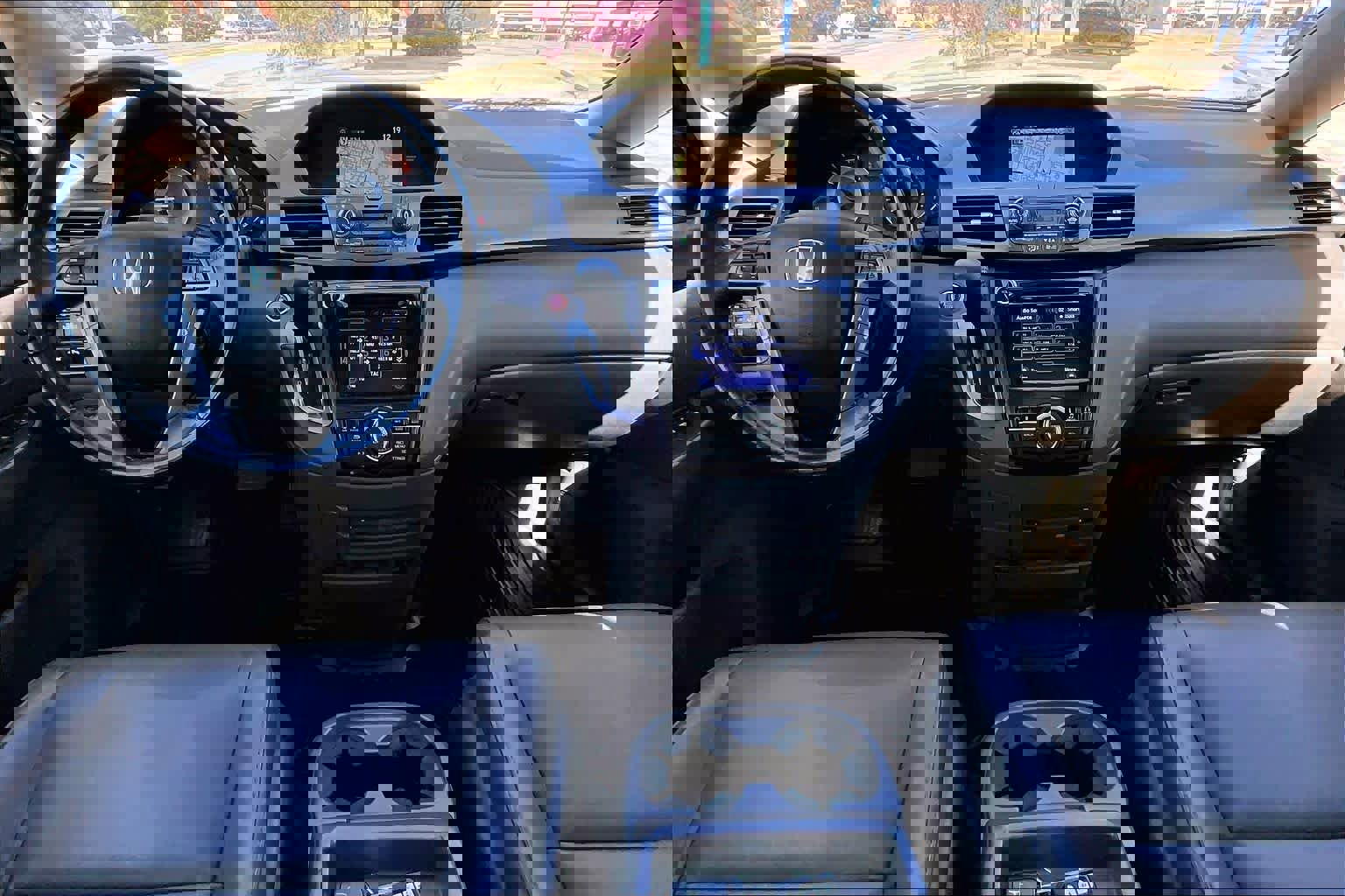 Used 2014 Honda Odyssey Touring Elite image 16