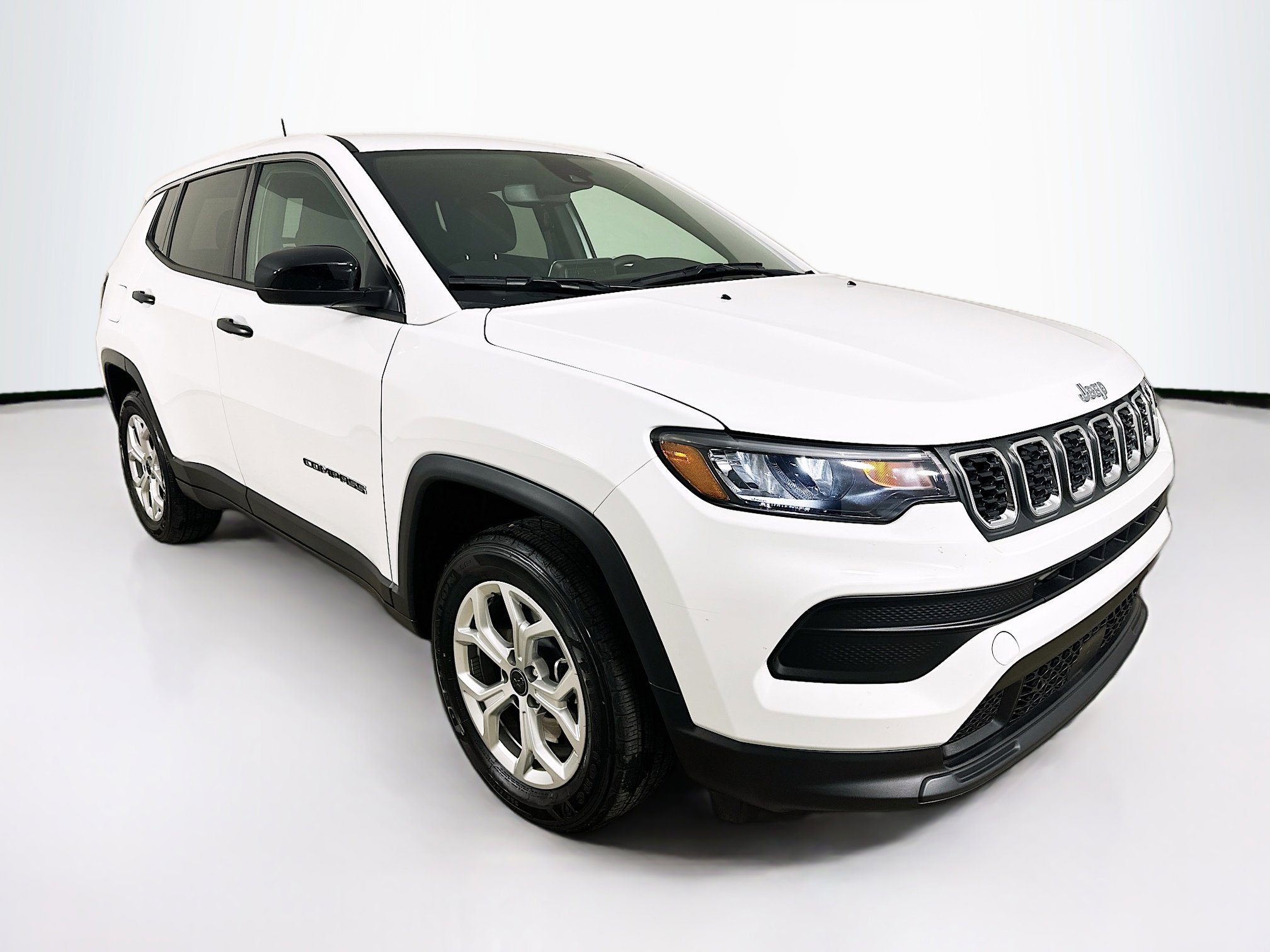 Certified 2025 Jeep Compass Sport image 3