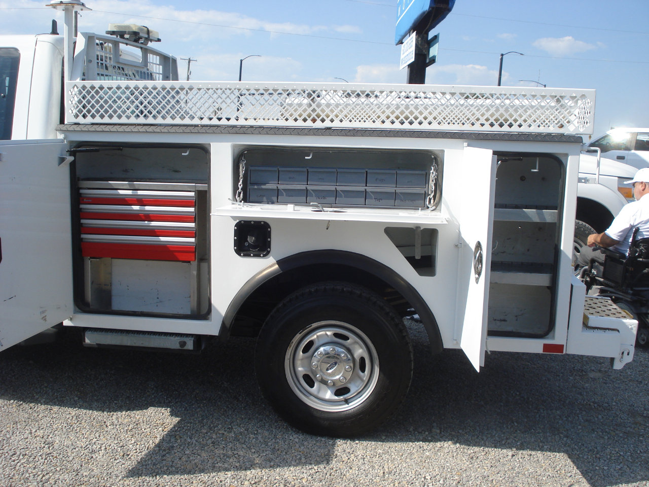 Used 2016 Ford F250 XL w/ Power Equipment Group image 19