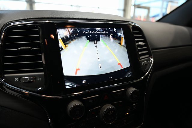 Used 2022 Jeep Grand Cherokee Laredo X image 17