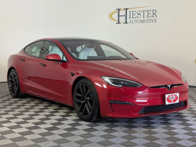 Used 2023 Tesla Model S Standard Range image 2