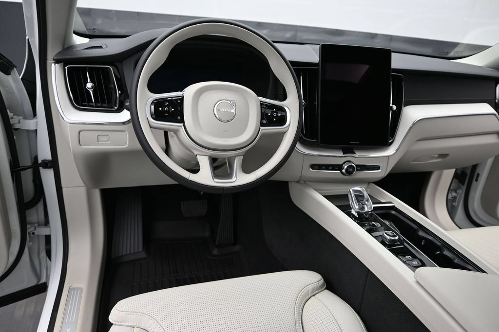 New 2026 Volvo XC60 B5 Ultra w/ Climate Package AWD/4WD image 11