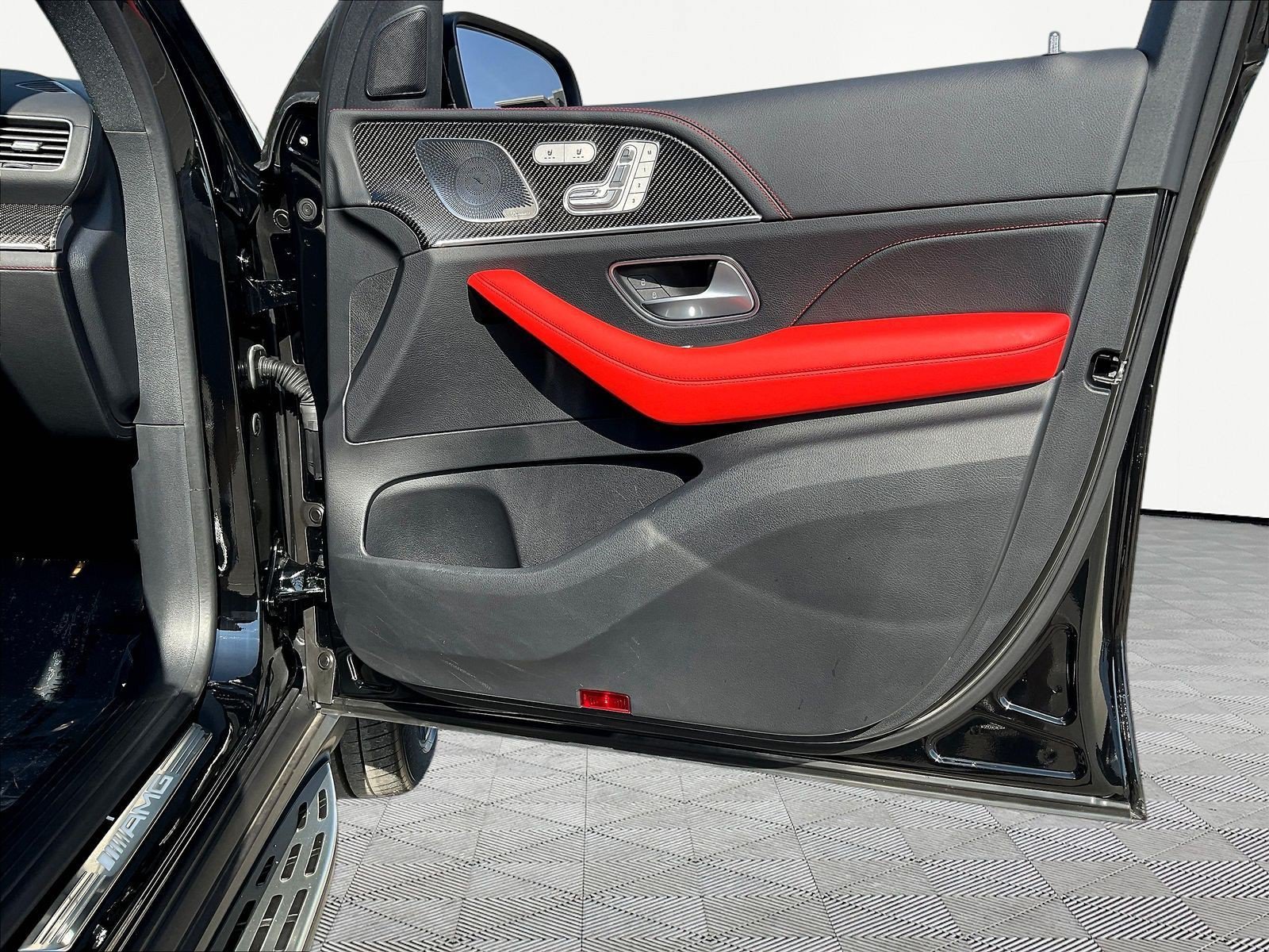 Certified 2024 Mercedes-Benz GLE 53 AMG 4MATIC image 28