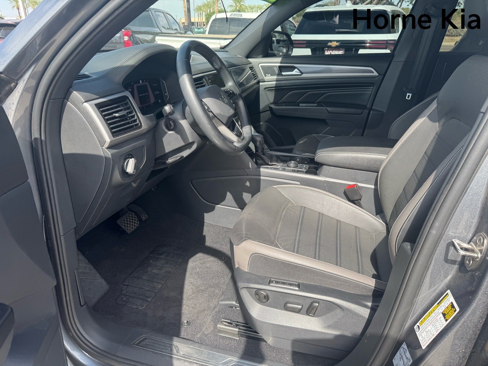 Used 2020 Volkswagen Atlas Cross Sport SEL Premium AWD/4WD image 10