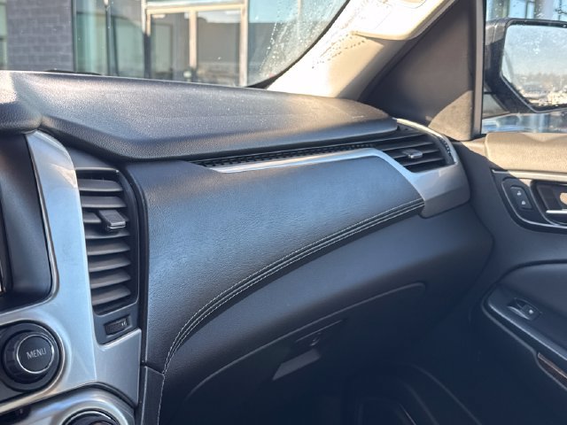 Used 2020 Chevrolet Tahoe LT w/ RST Edition AWD/4WD image 36