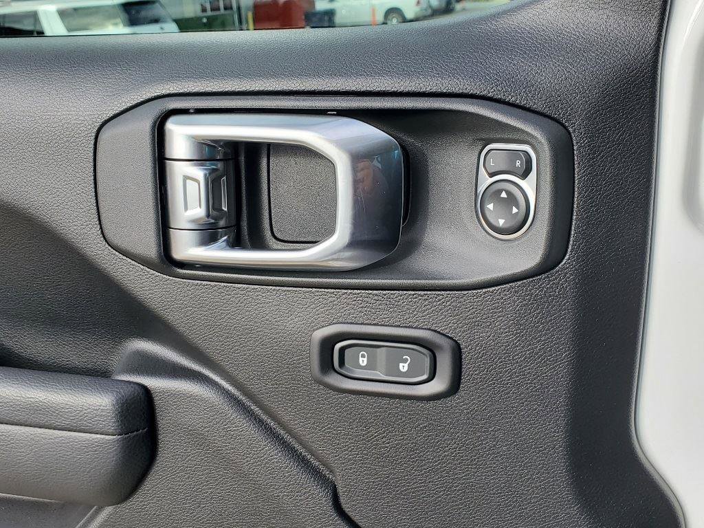 Used 2023 Jeep Gladiator Sport image 10