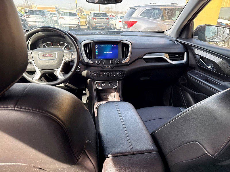 Used 2024 GMC Terrain SLT image 10