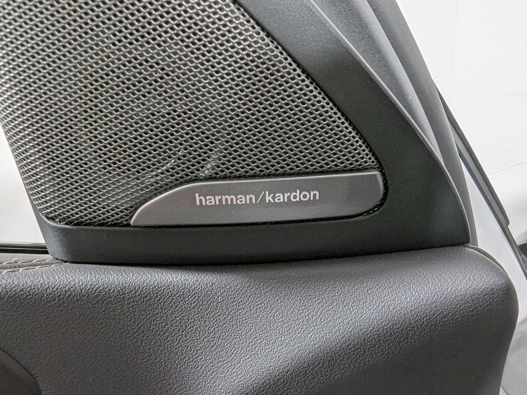 Used 2026 BMW X6 M60i image 16