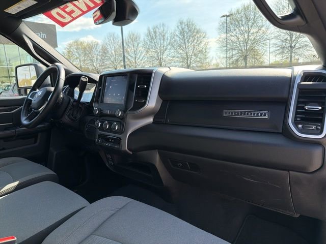 Used 2024 RAM 2500 Big Horn AWD/4WD image 32