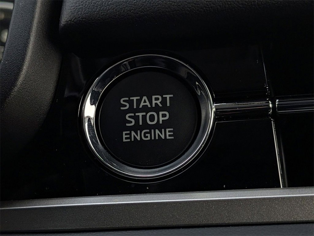 New 2026 Mitsubishi Outlander ES image 19