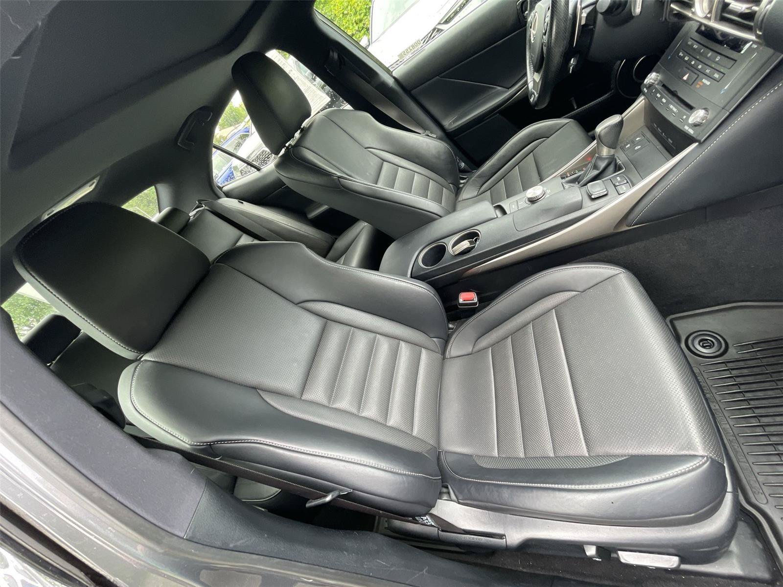 Used 2016 Lexus IS 300 AWD image 22