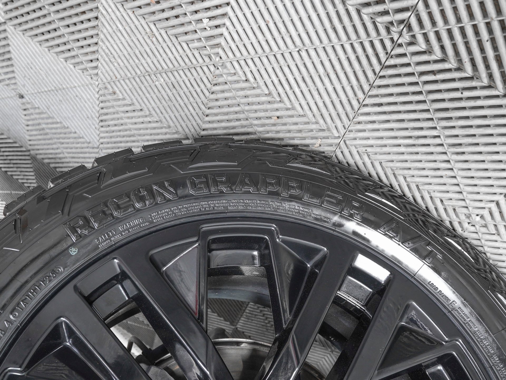 Used 2021 GMC Yukon Denali image 38