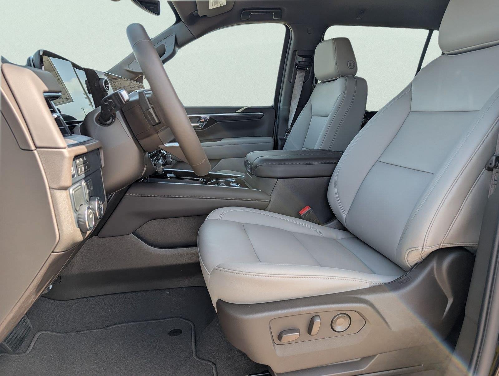 New 2026 Chevrolet Suburban LT w/ Comfort Package RWD image 9