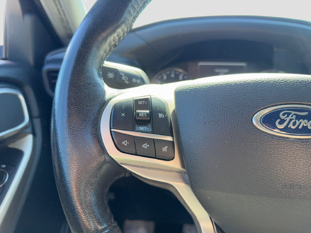Used 2022 Ford Explorer XLT AWD/4WD image 17
