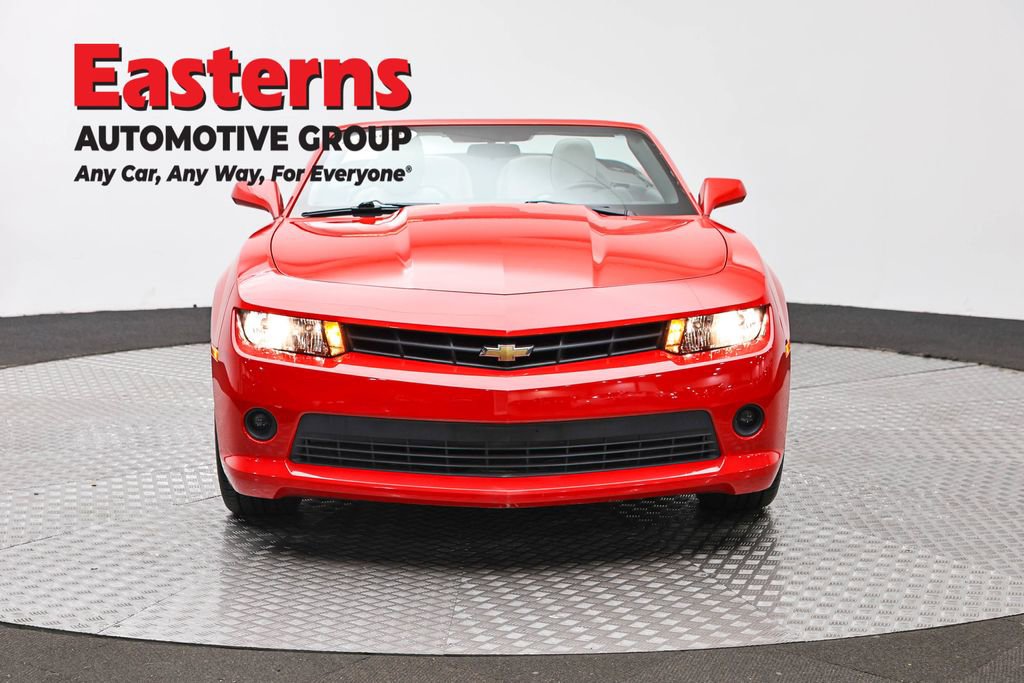 Used 2015 Chevrolet Camaro LT RWD image 2