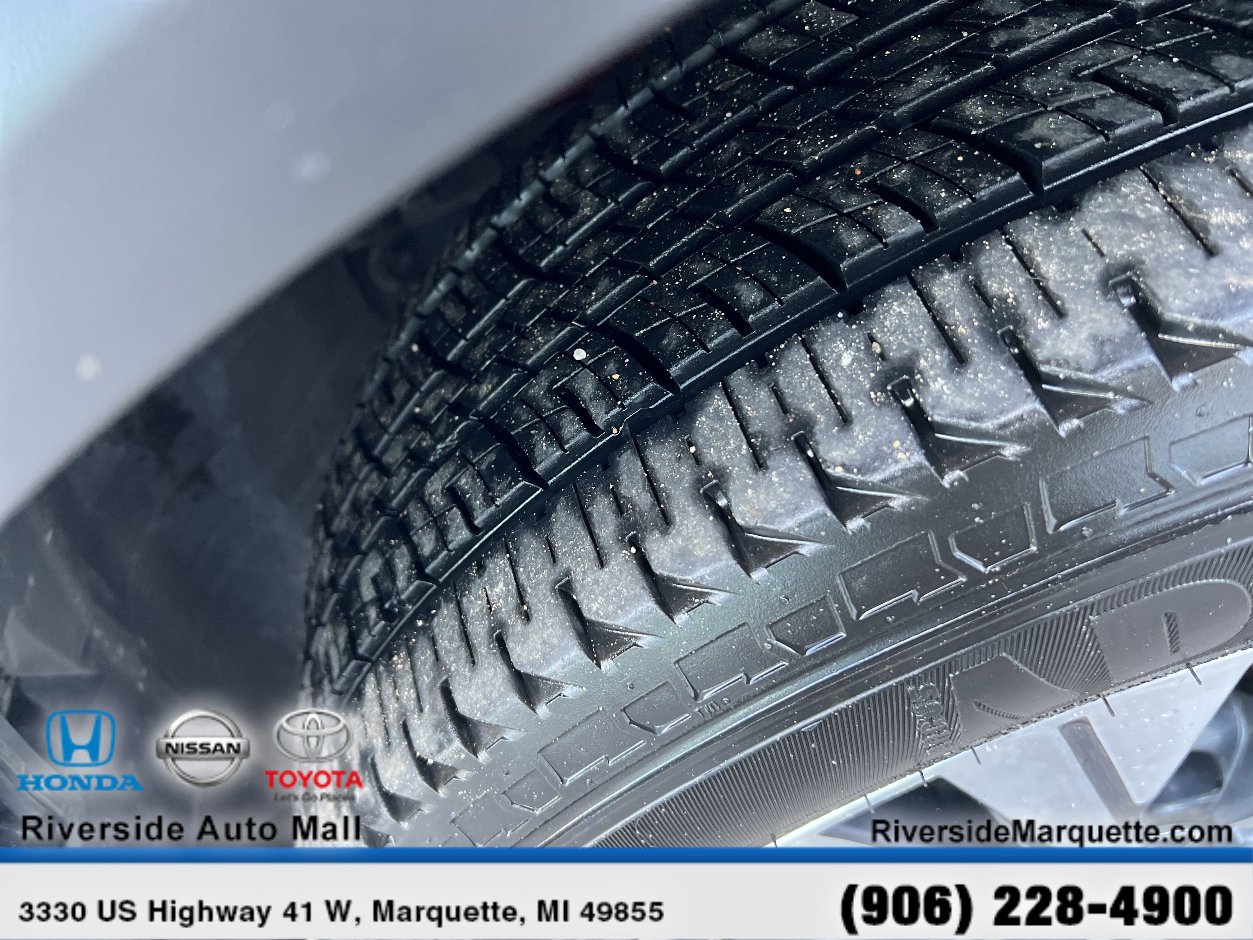 Used 2023 Nissan Rogue SV image 7