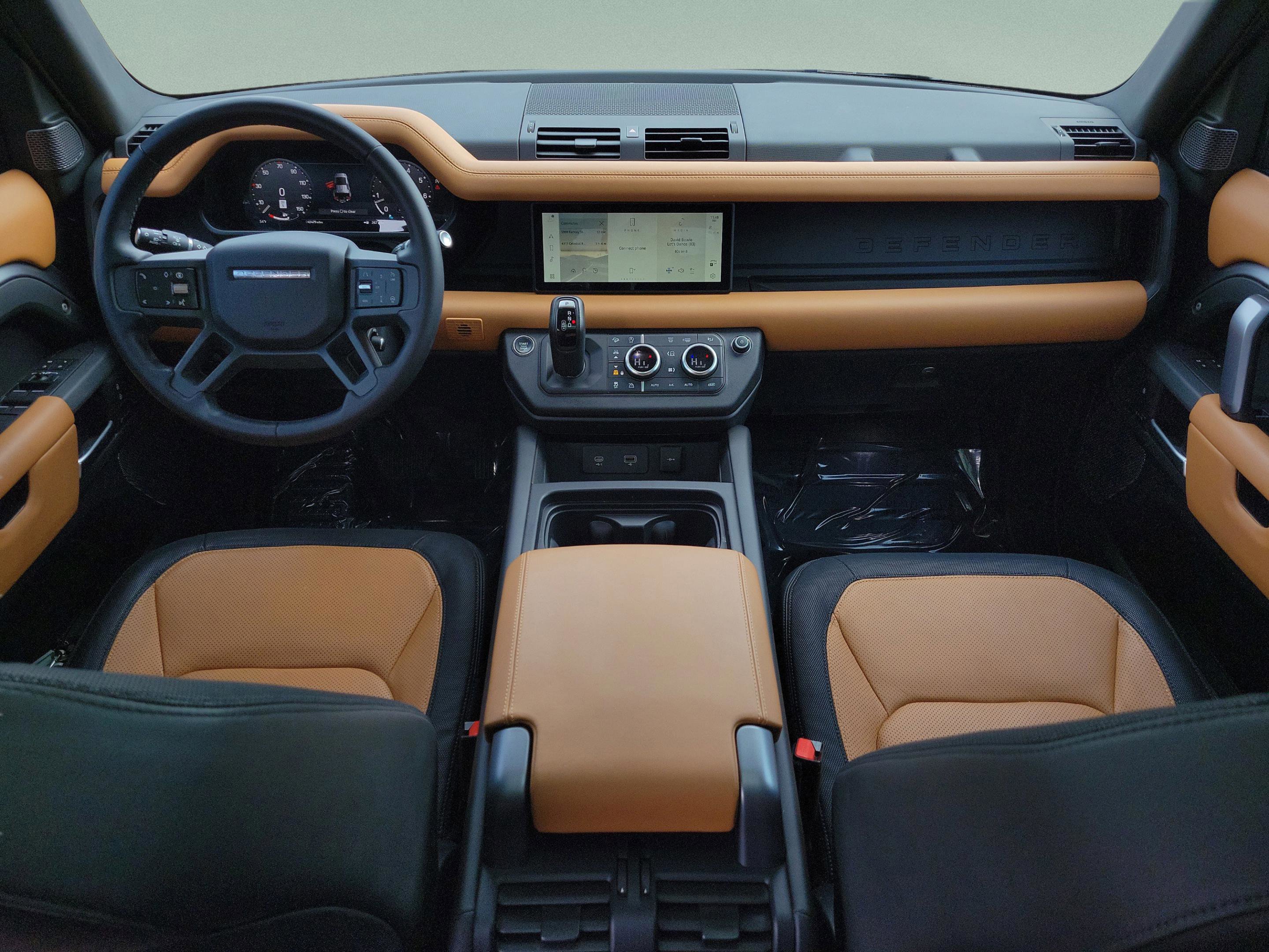 Used 2024 Land Rover Defender 110 X-Dynamic SE image 22