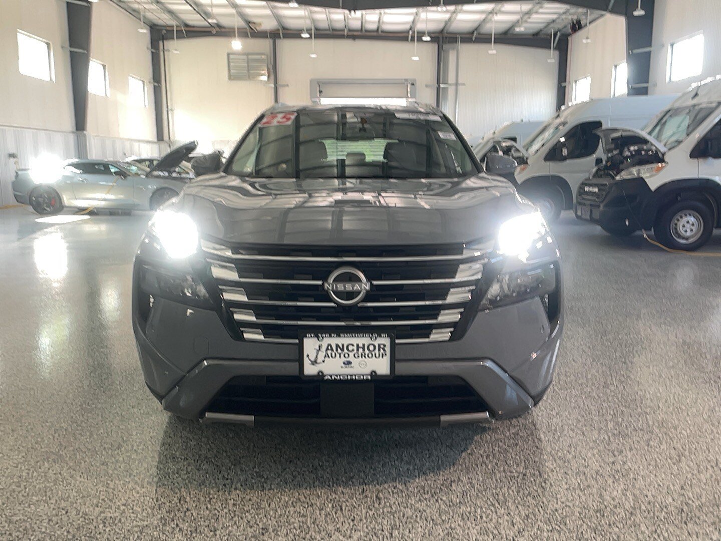 Used 2025 Nissan Rogue SL w/ SL Premium Package AWD/4WD image 3