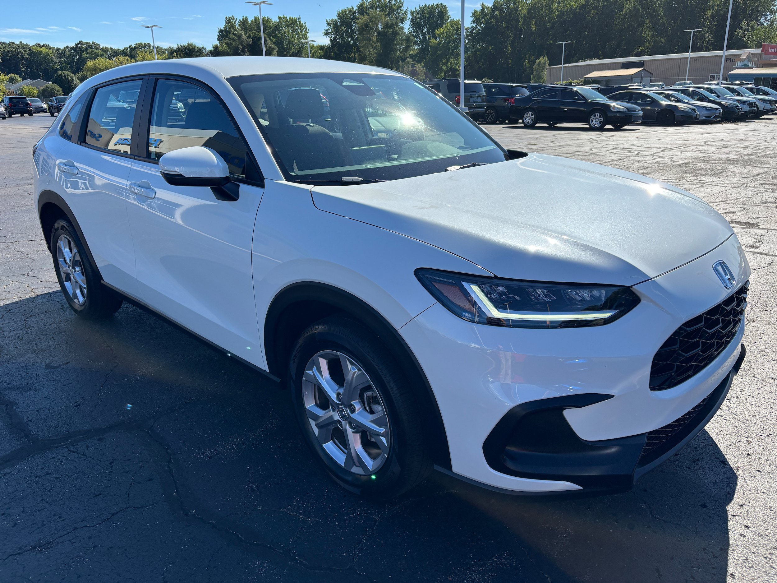 Certified 2024 Honda HR-V LX image 2