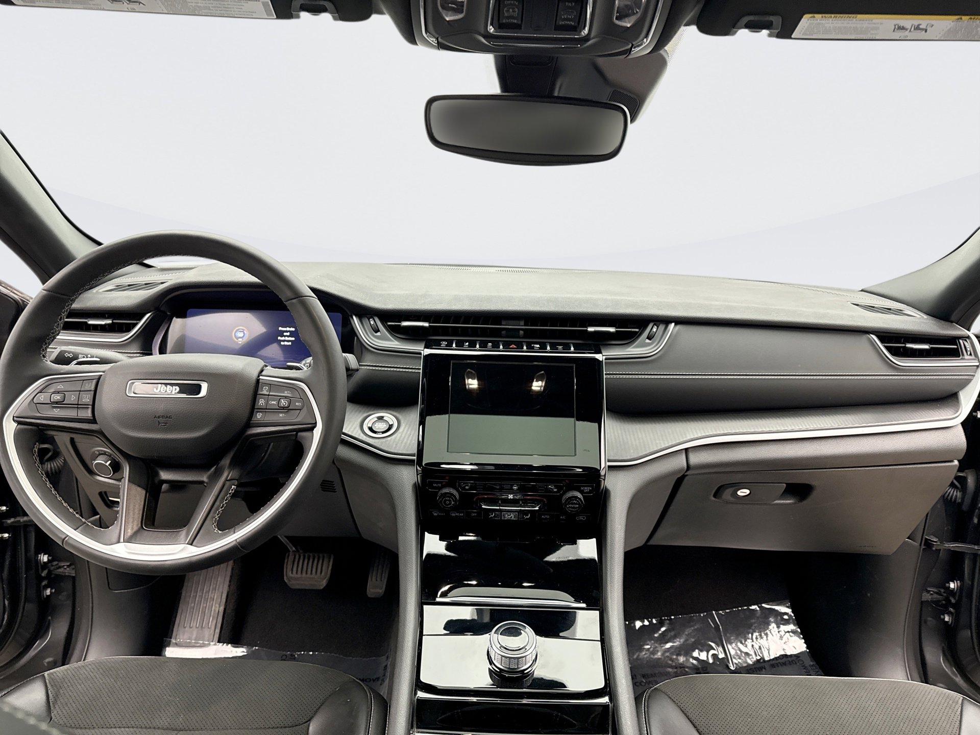 Used 2023 Jeep Grand Cherokee Altitude image 14