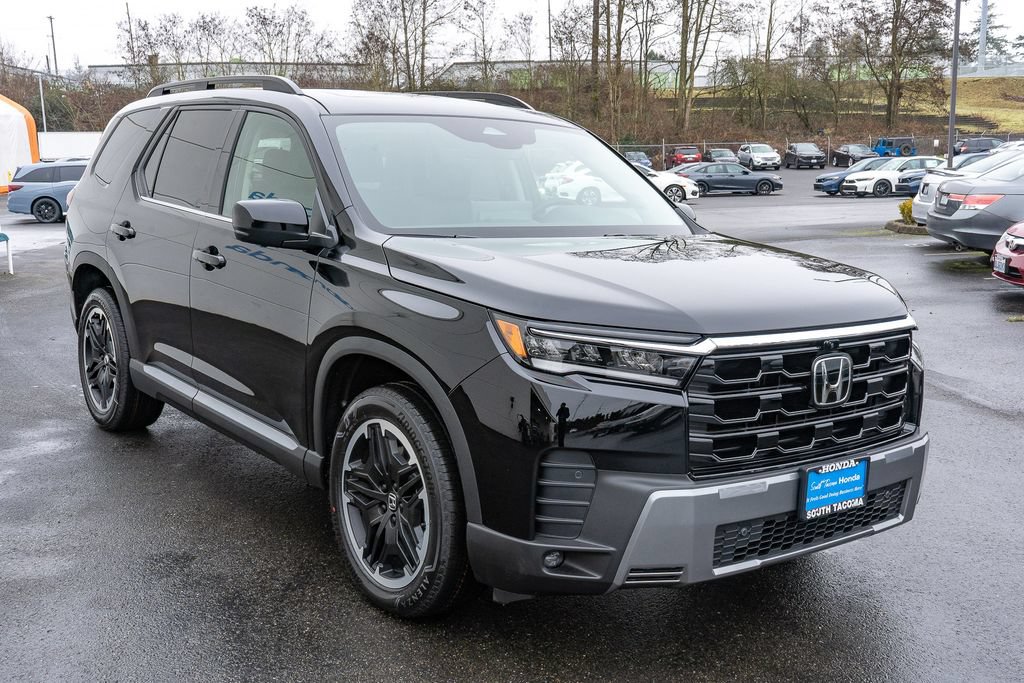 New 2026 Honda Pilot Touring image 4
