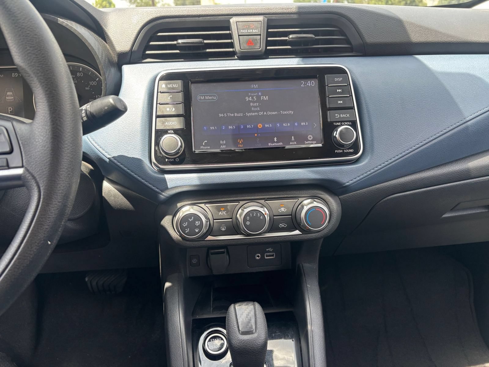 Used 2025 Nissan Versa SV FWD image 16