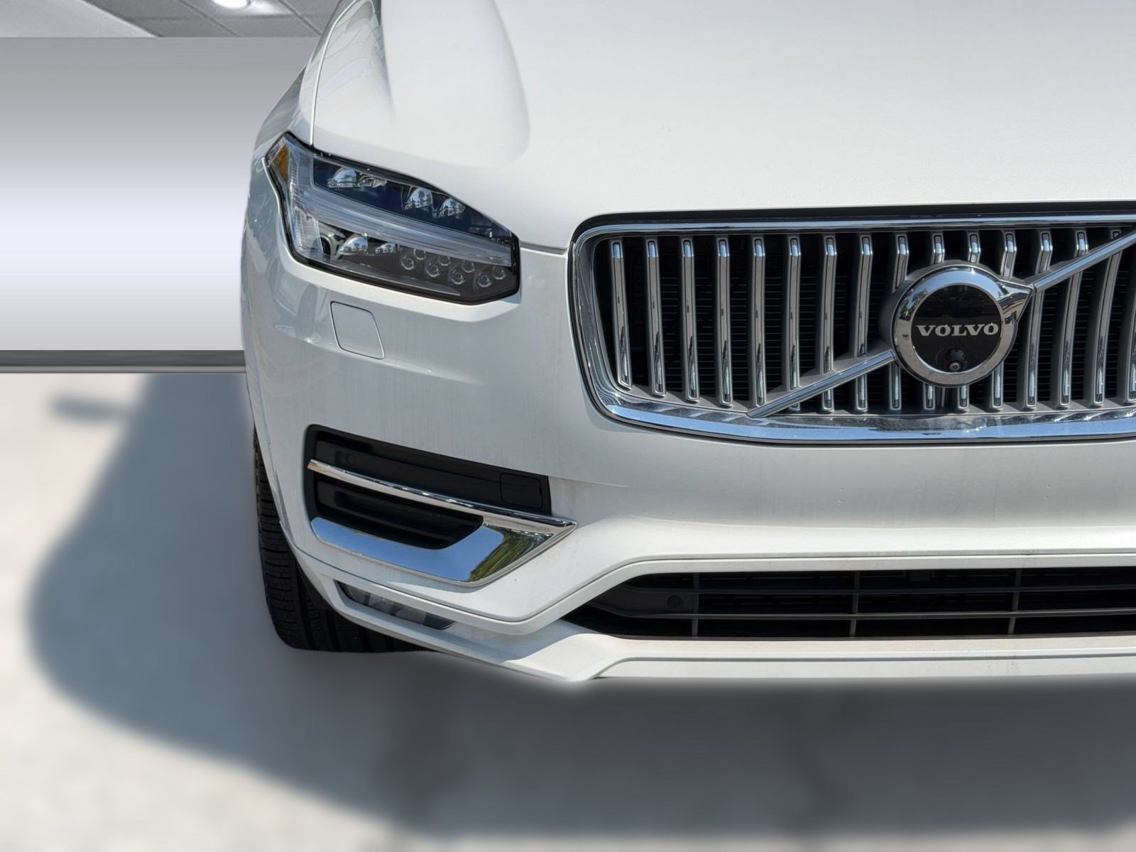 Certified 2025 Volvo XC90 B6 Plus w/ Protection Package Premier AWD/4WD image 11