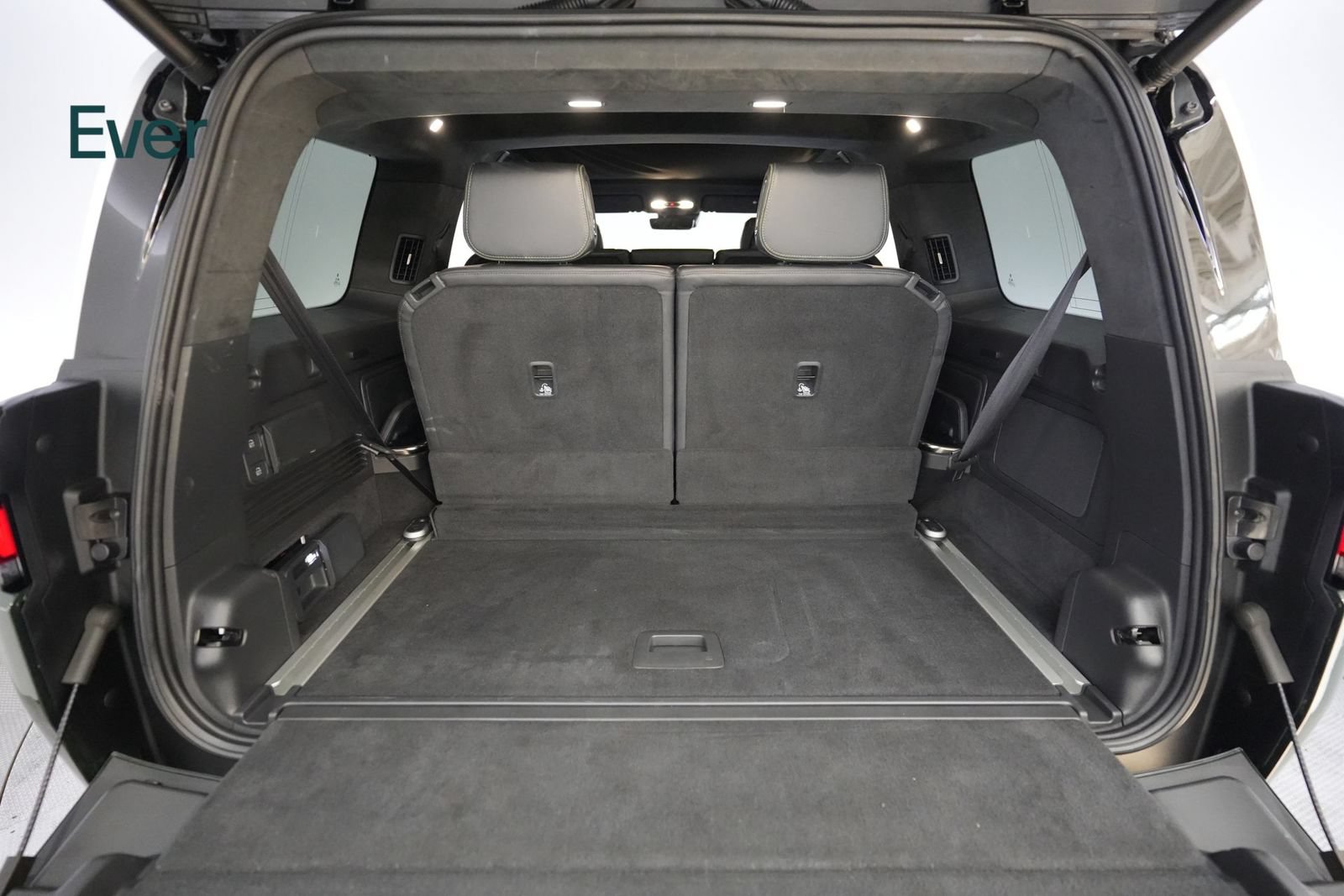 Used 2023 Rivian R1S Adventure AWD/4WD image 8