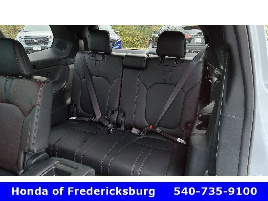 Certified 2025 Honda Pilot Black Edition image 37