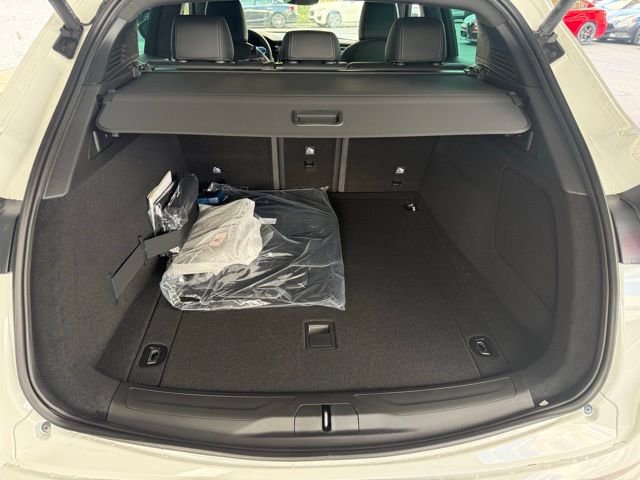 New 2025 Maserati Grecale Modena image 18