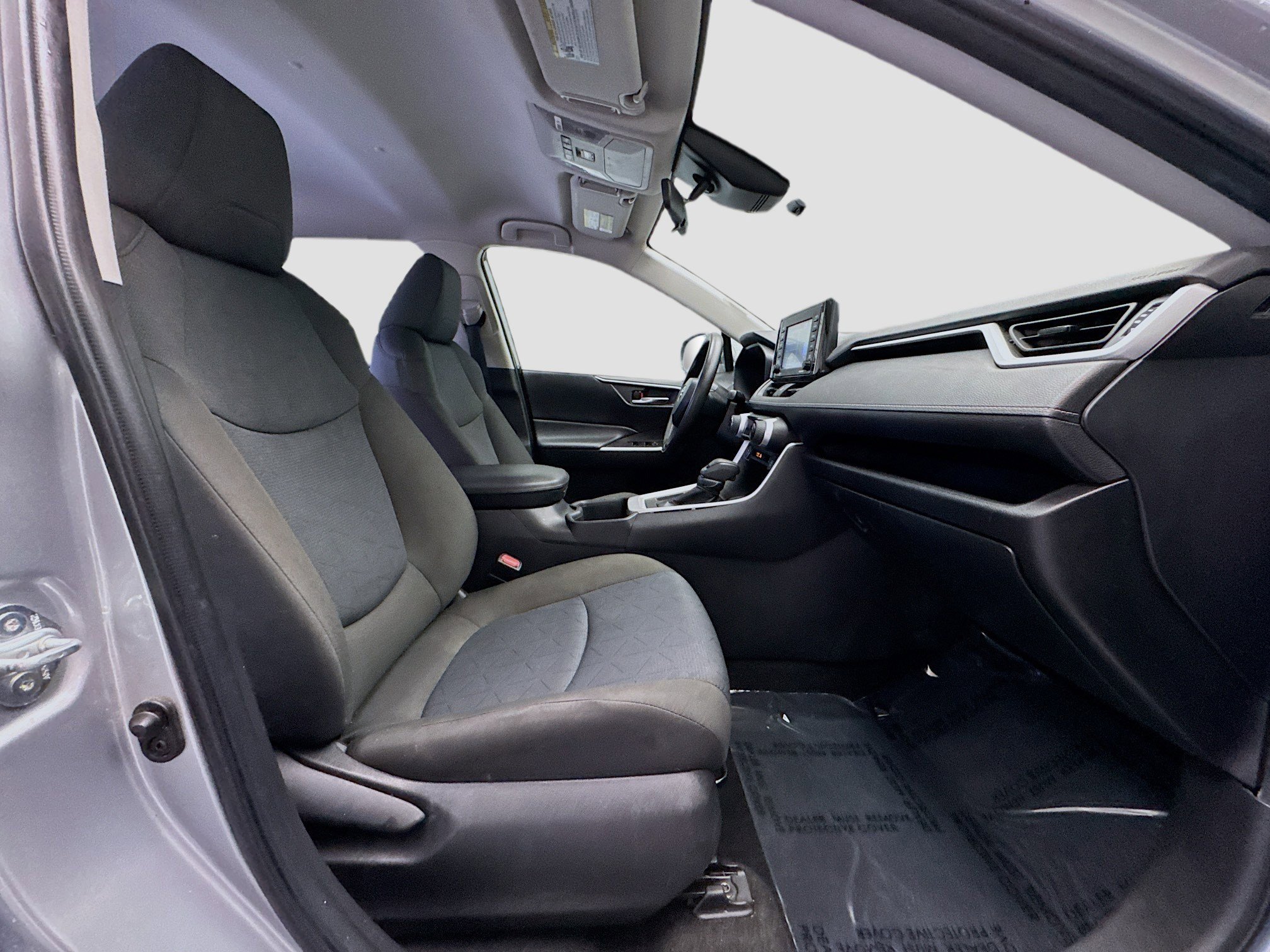 Used 2022 Toyota RAV4 XLE image 19