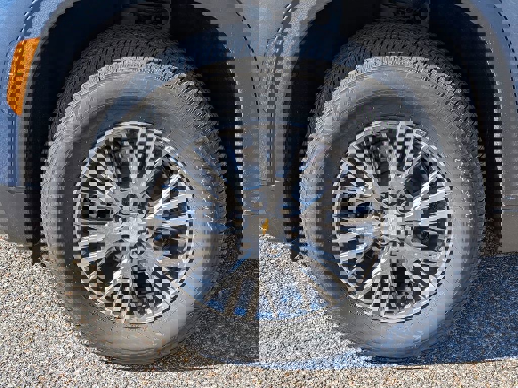 New 2026 Chevrolet Traverse LT w/ Driver Confidence Package image 12