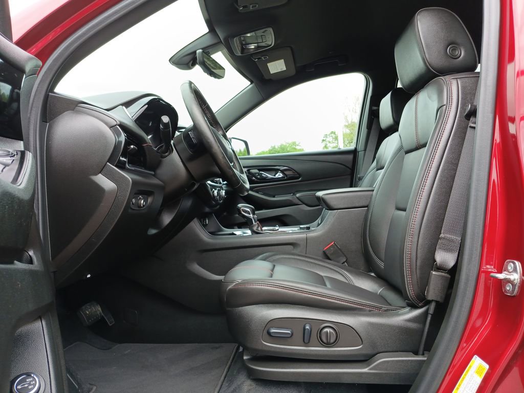 Used 2023 Chevrolet Traverse RS image 20