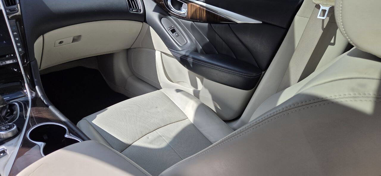 Used 2014 INFINITI Q50 Premium w/ Technology Package AWD/4WD image 19