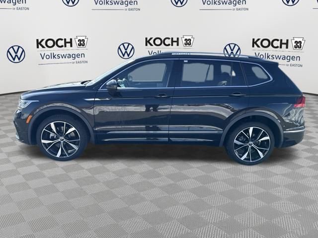 Used 2024 Volkswagen Tiguan SEL R-Line image 4