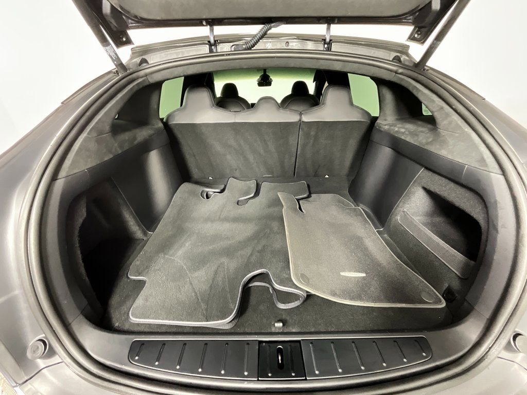 Used 2022 Tesla Model X image 26