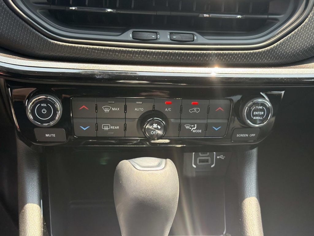 New 2026 Jeep Compass Limited w/ Sun, Sound & Navigation Group AWD/4WD image 5